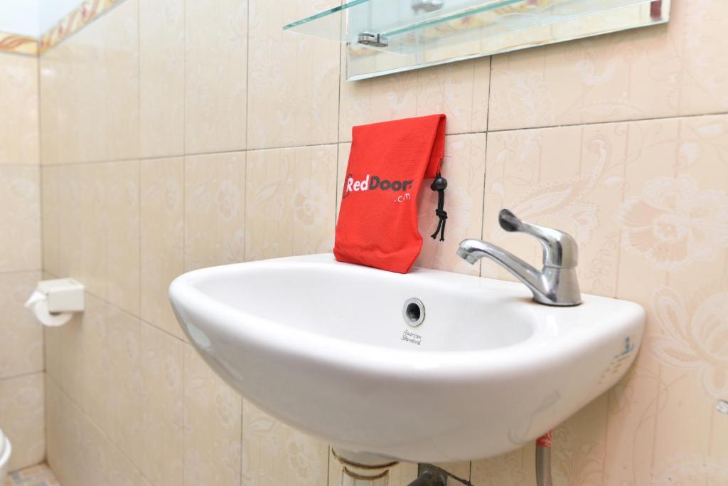 Koupelna v ubytování RedDoorz Plus @ Singaraja