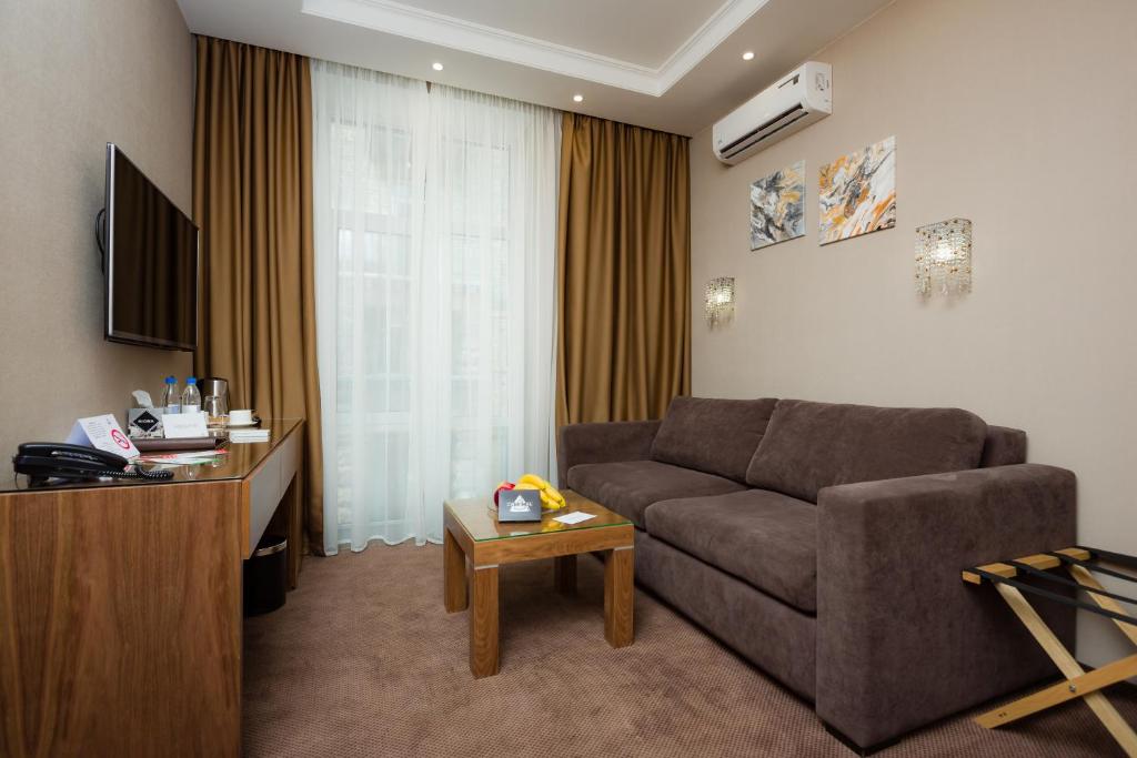 Posezení v ubytování Crystal Hotel