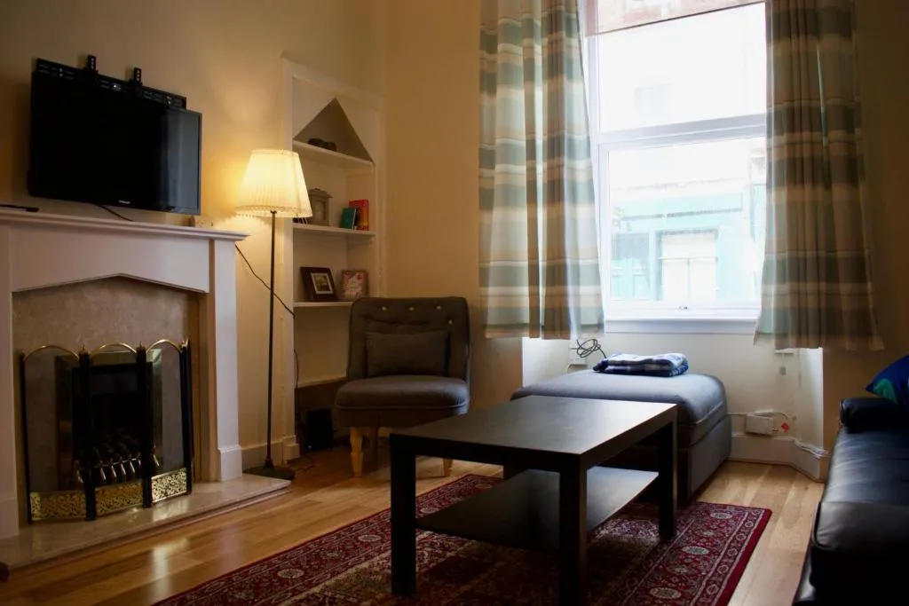 Central and Comfortable Fountainbridge Flat, Edinburgh, Marea Britanie