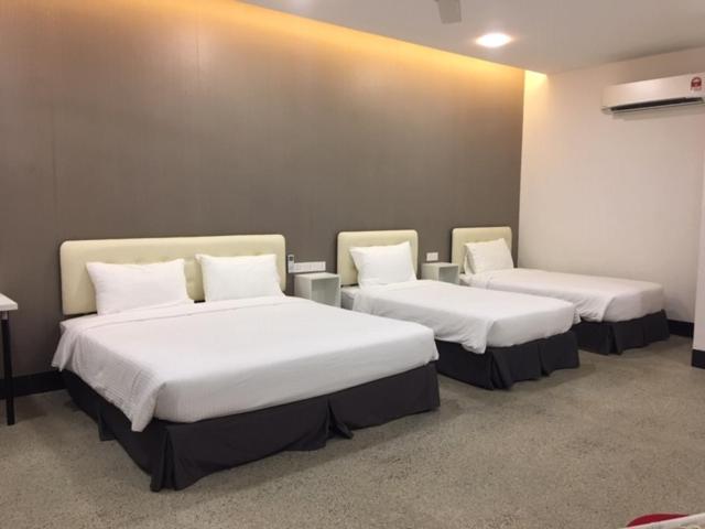 Sunshine Lodge - Quadruple Room