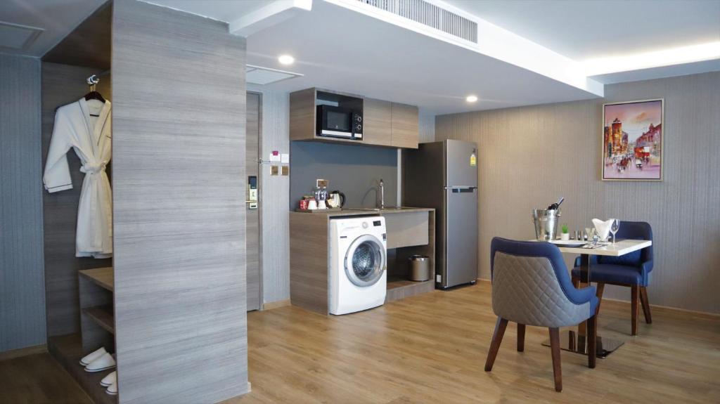 GLOW Sukhumvit 5 - Resim 21