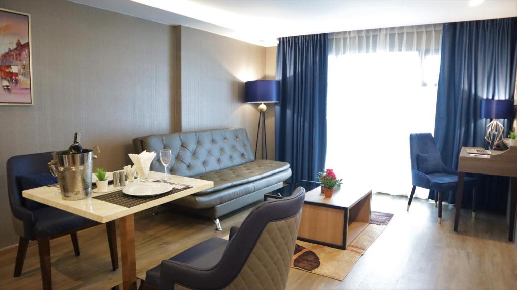 GLOW Sukhumvit 5 - Resim 20