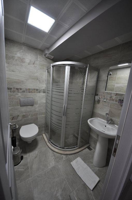 Queen Bee Hotel - 18