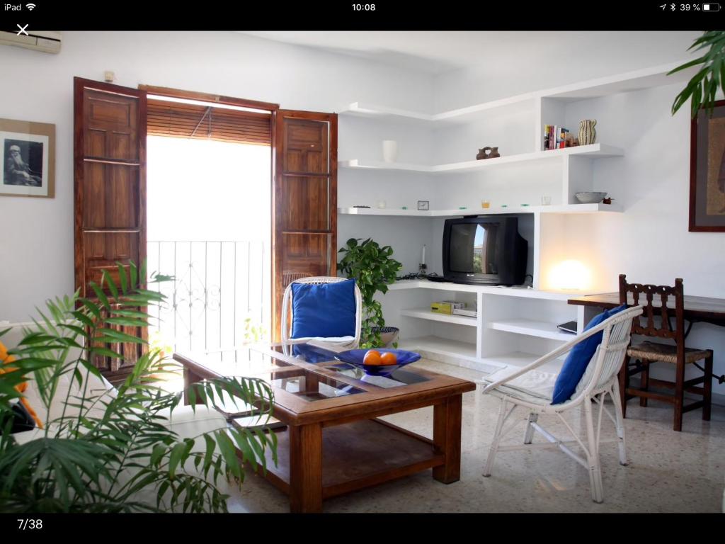 A television and/or entertainment centre at Golondrina