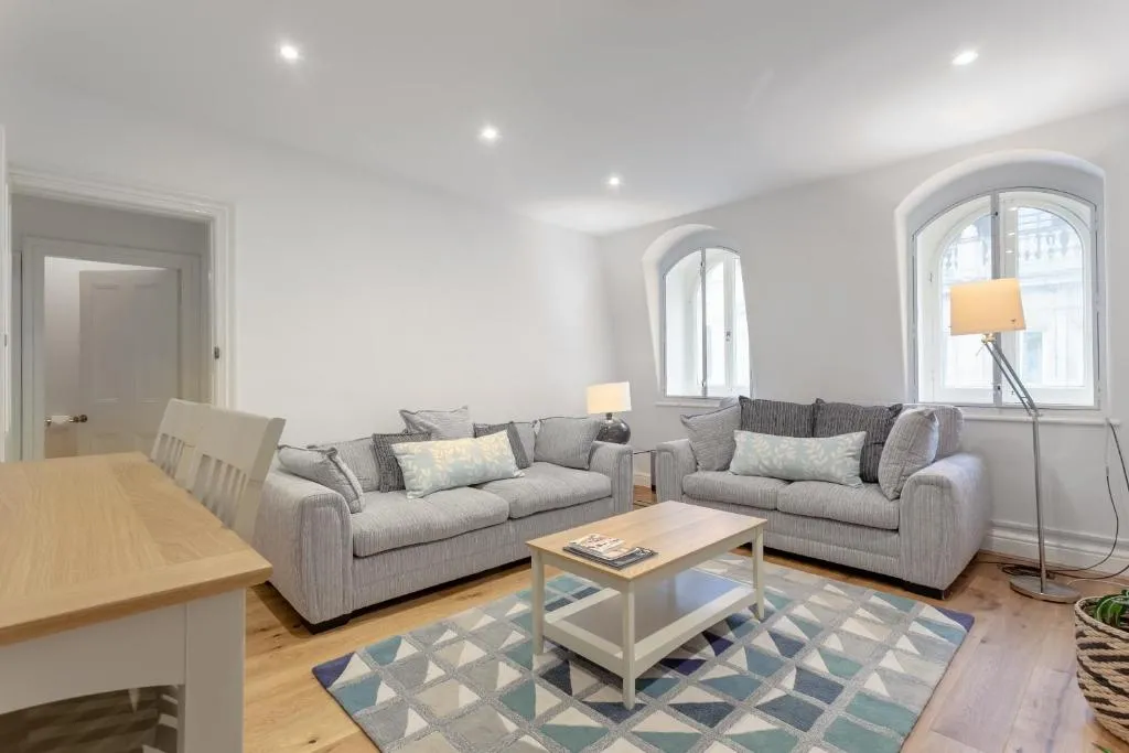 Bright 1 Bedroom Flat In Piccadilly Circus, London, United Kingdom