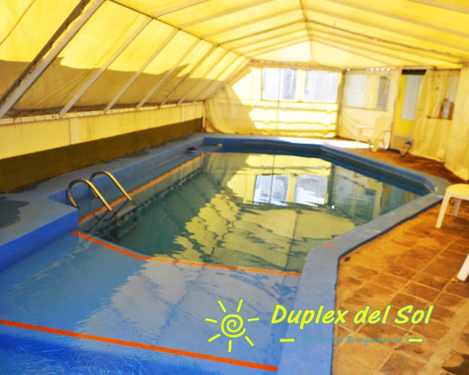 The swimming pool at or close to Duplex del Sol
