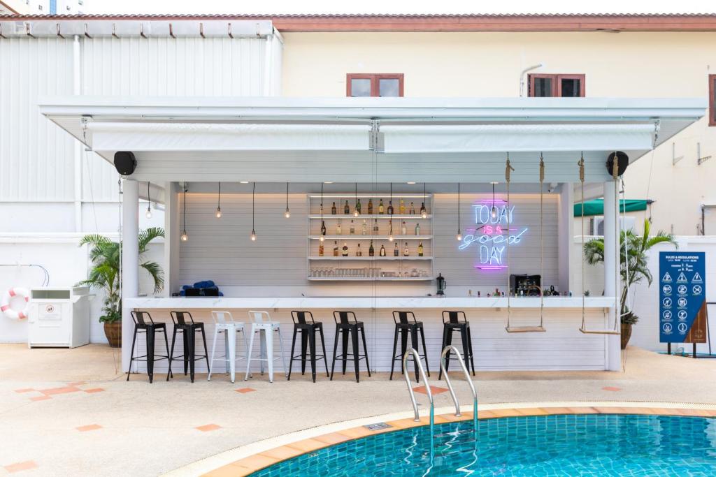 Amata Patong - Resim 5