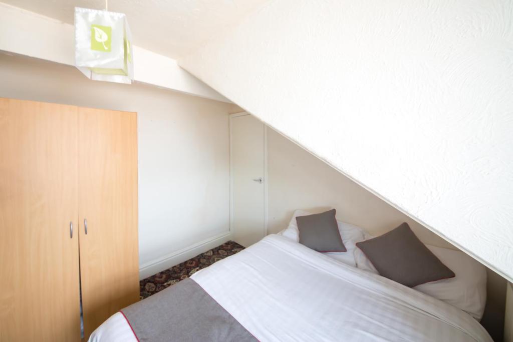 MyRoomz Hollingdales Hotel - Resim 31