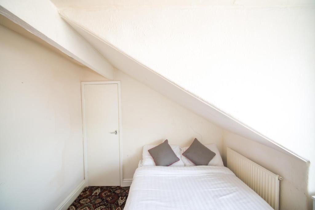 MyRoomz Hollingdales Hotel - Resim 32