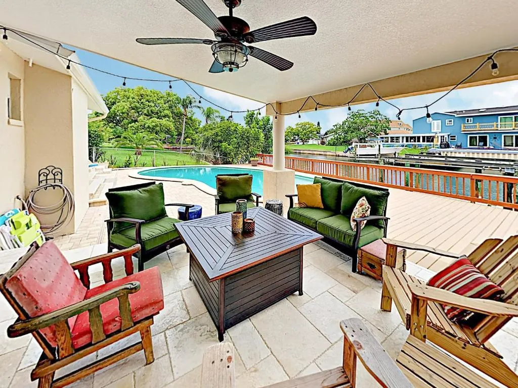 New Listing! Upscale Canal Home With Pool & Dock Home, Tampa, Statele Unite ale Americii