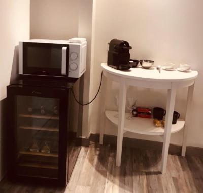A kitchen or kitchenette at Giudea Home