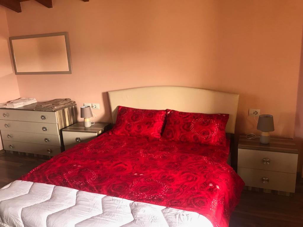Letto o letti in una camera di SARA'S VILLA