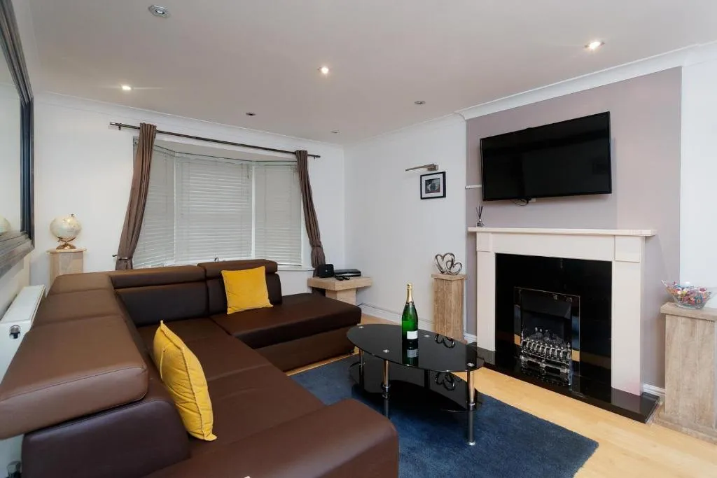 Leeds Townhouse Apartments 7 Beds in 4 Bedrooms, Headingley, United Kingdom