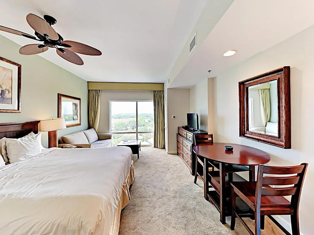 New Listing! Luau Resort Condo: Beach, Golf & Pool Condo, Destin, Statele Unite ale Americii
