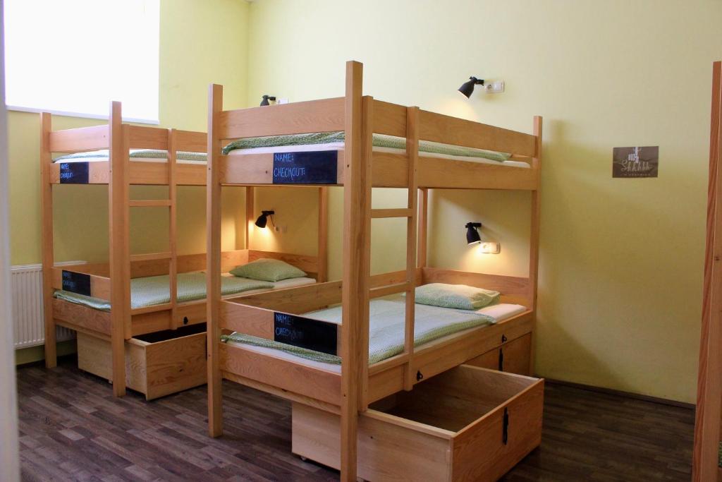 Falling Lakes Hostel - 2