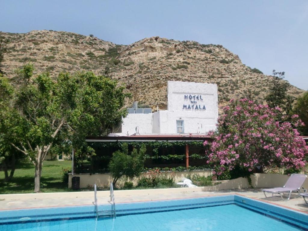 Bazén v ubytování Hotel Neos Matala nebo v jeho okolí