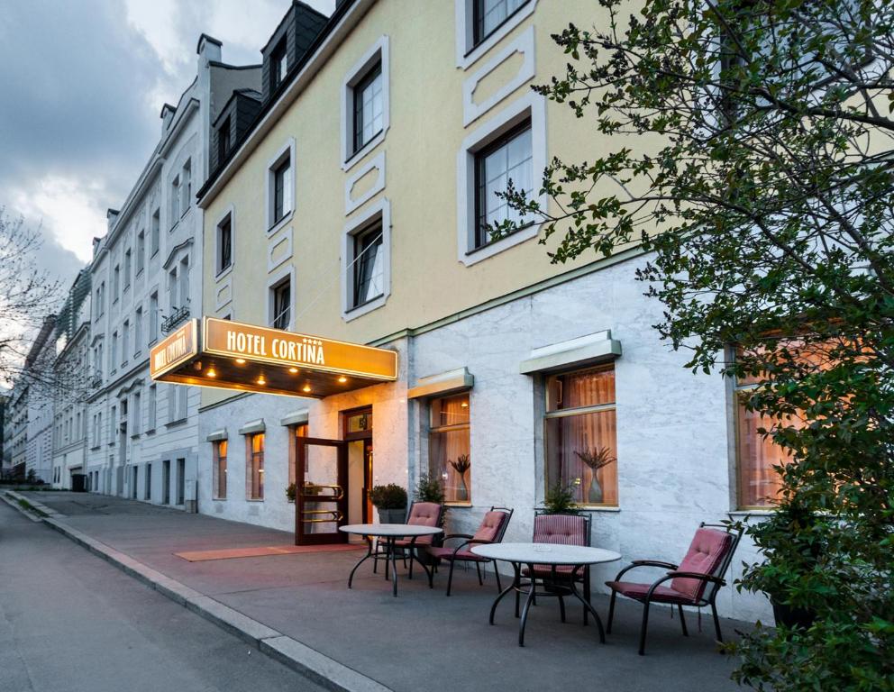 Budova, kde se hotel nachází