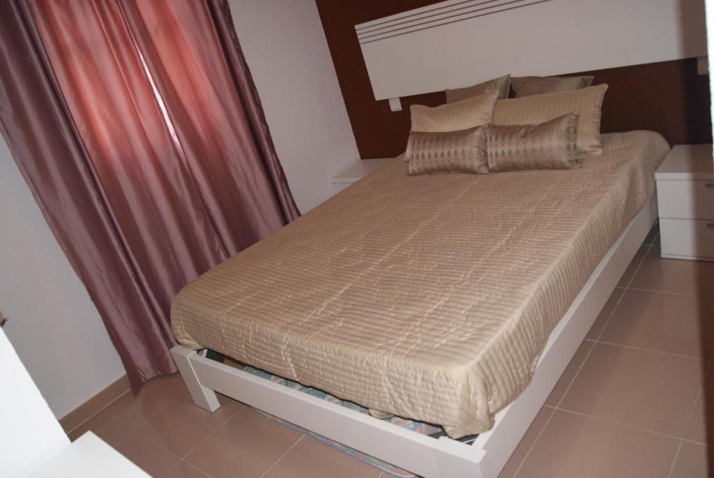 Posteľ alebo postele v izbe v ubytovaní Costa Ballena Cómodo Bajo con Piscina, Patio y 3 Dormitorios Parking free