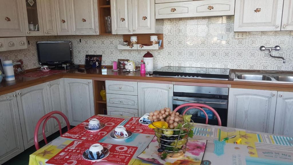 Kuchnia lub aneks kuchenny w obiekcie Appartamento Panoramico