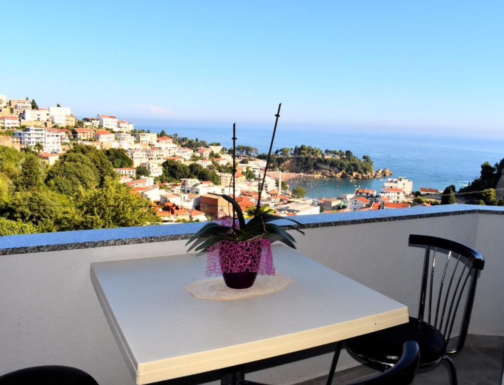 Apartments Hillside - 14