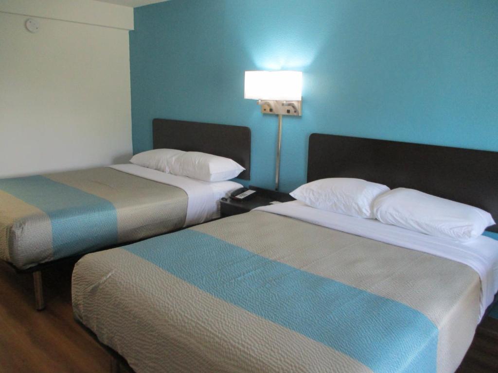 Motel 6 Chattanooga - Airport - Habitación Deluxe Con 2 Camas Grandes - Fumadores