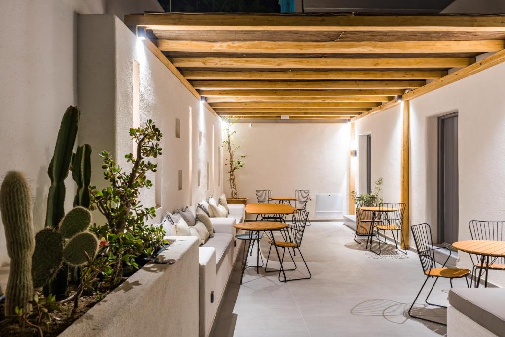 Posezení v ubytování Lemon Suites Santorini