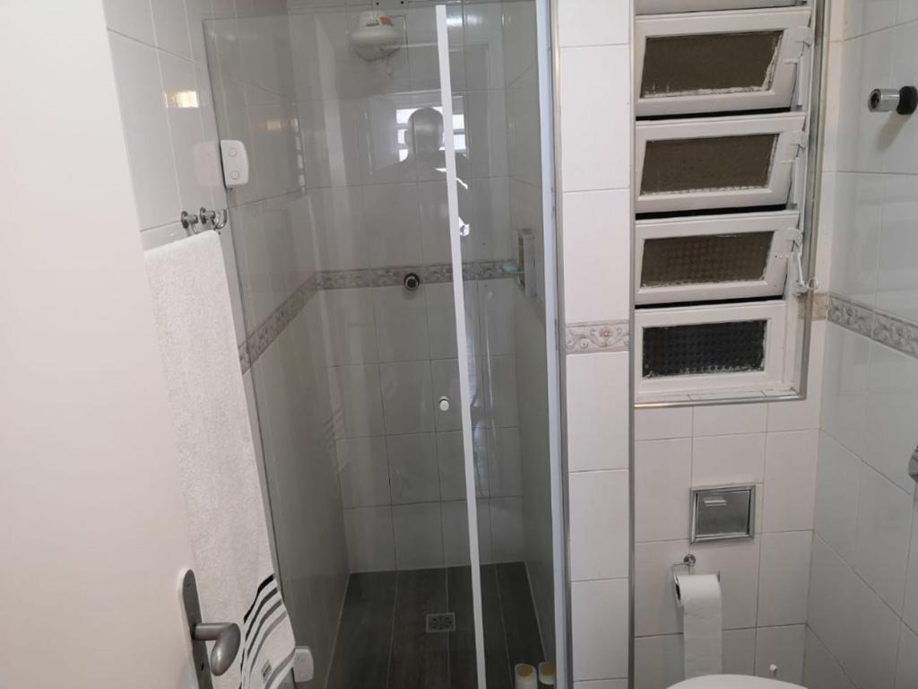  Apartament with AC half block away from the beach