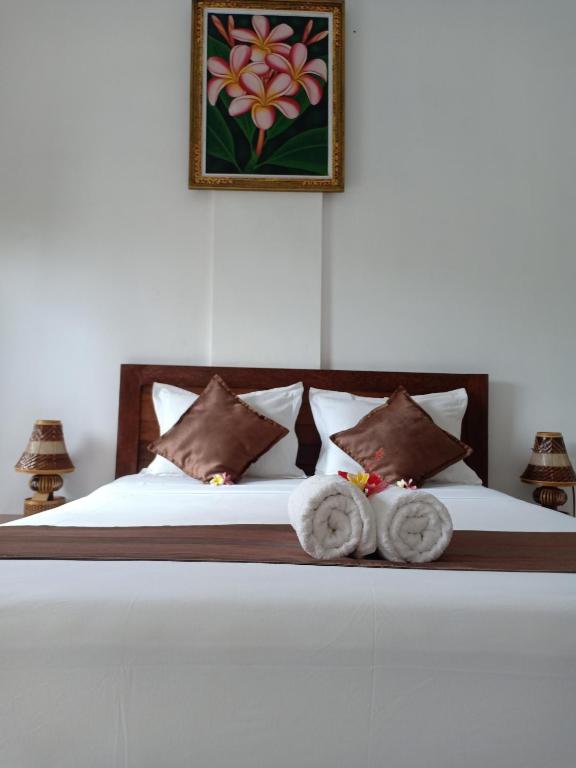 Dwiki Putra Home Stay - Standard Double Room With Garden View