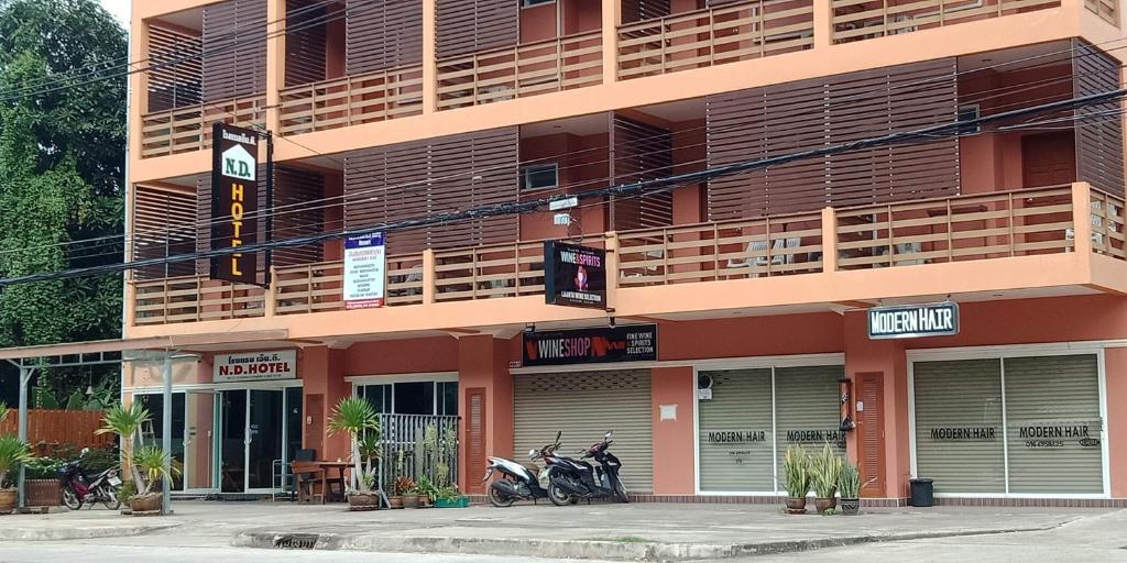 Budova, kde se aparthotel nachází
