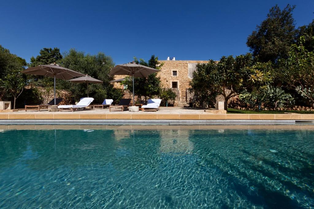 Bazén v ubytování Masseria Borgo Mortella nebo v jeho okolí