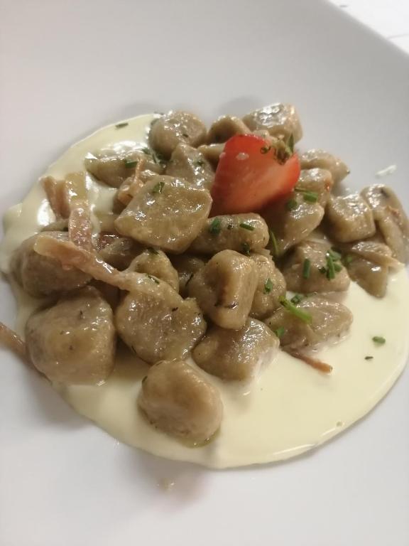 Jídlo v hotelu nebo okolí