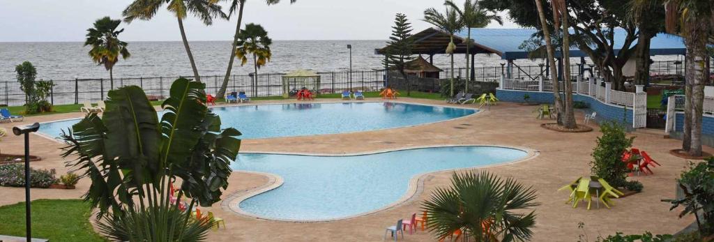 Imperial Resort Beach Hotel tesisinde veya buraya yakın yüzme havuzu