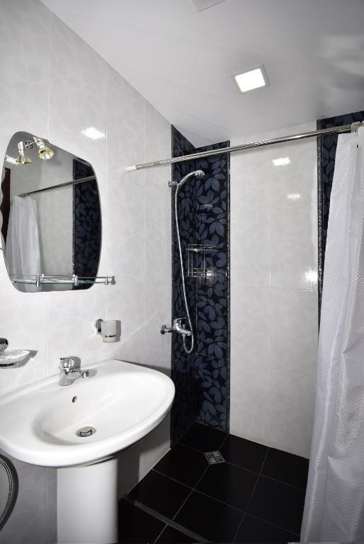 Koupelna v ubytování Guest House Arsan