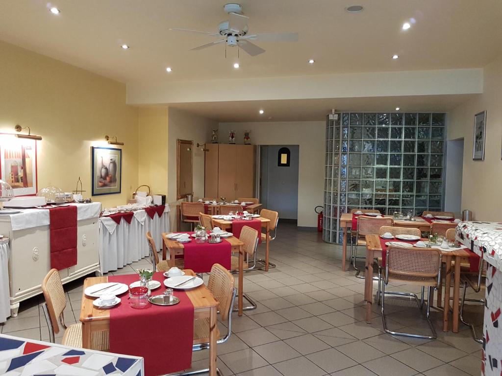 Art Hotel Köln - Resim 12