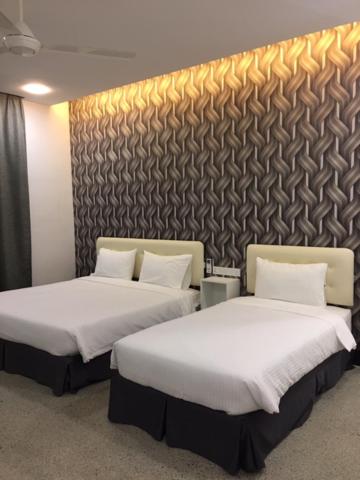 Sunshine Lodge - Triple Room