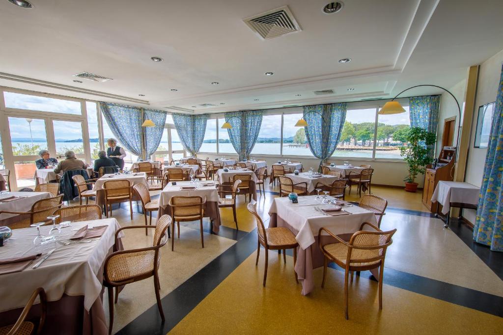 Restaurace v ubytování Hotel Lidò
