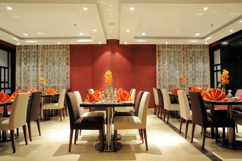 Ресторан / где поесть в Al Hamra Hotel