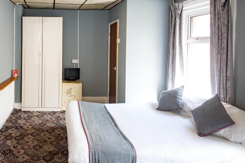 MyRoomz Silver Strand Hotel - Resim 19