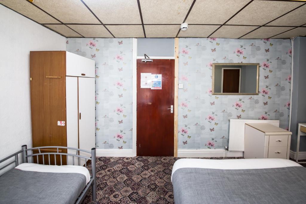 MyRoomz Silver Strand Hotel - Resim 13