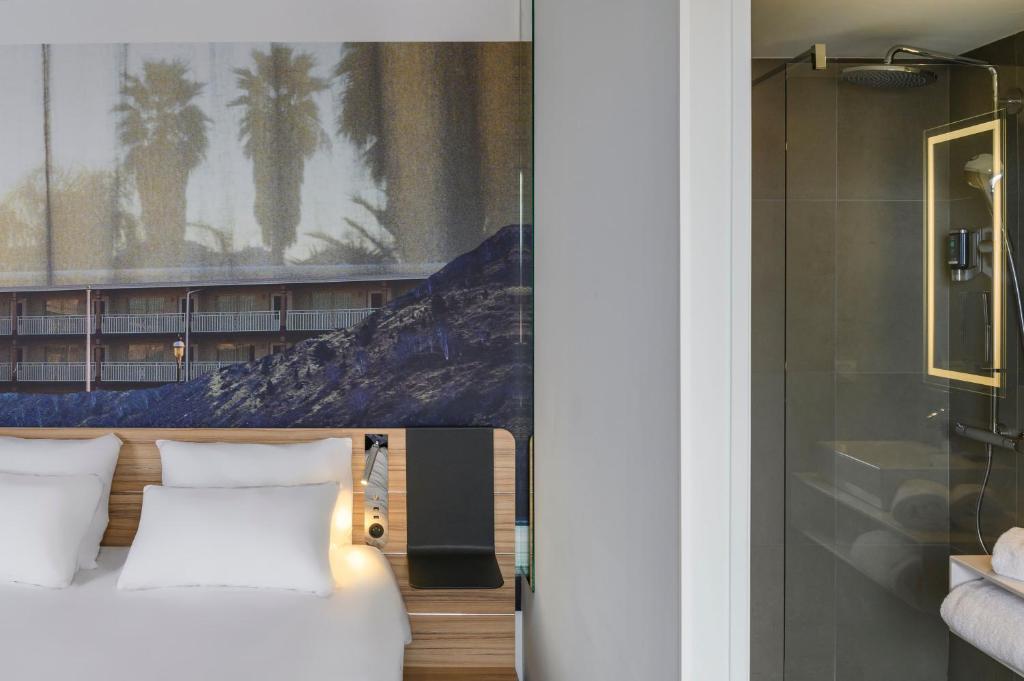 Novotel Saint-Étienne Centre Gare Châteaucreux - Two Adjacent Rooms