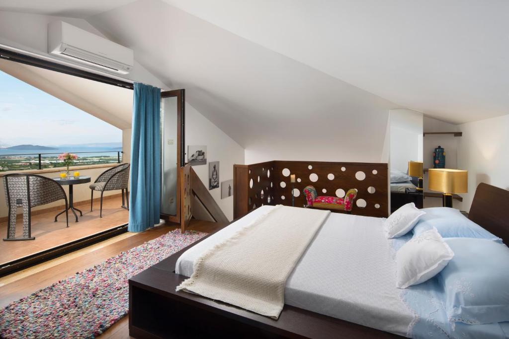 Posteľ alebo postele v izbe v ubytovaní ISOLATED Five Star Luxury Villa With Private Pool