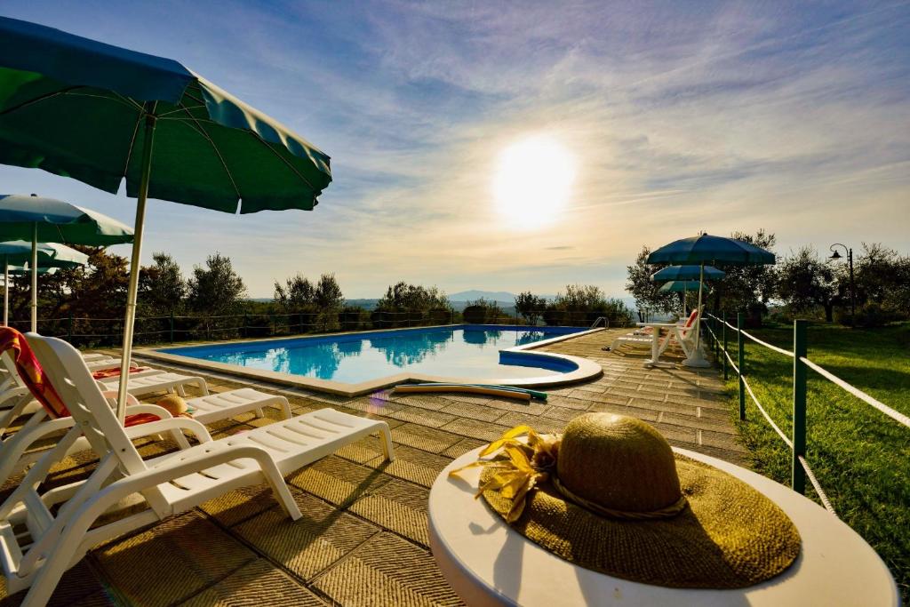 The swimming pool at or close to Agriturismo Malagronda