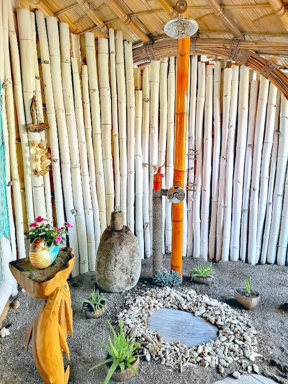 Coconut Garden Beach Resort - Bungalow - Beach Front