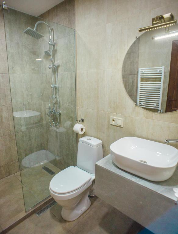 Vannituba majutusasutuses Hotel Almi