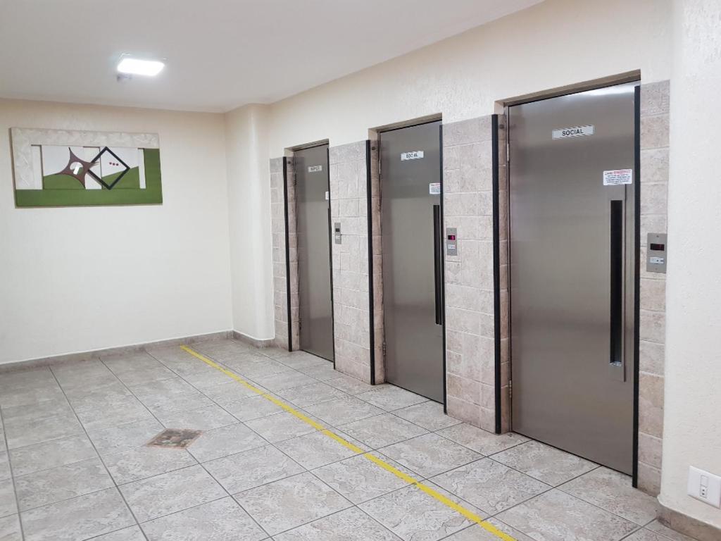  Apartament with AC half block away from the beach