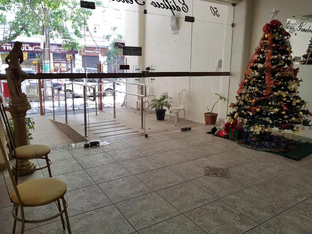  Apartament with AC half block away from the beach