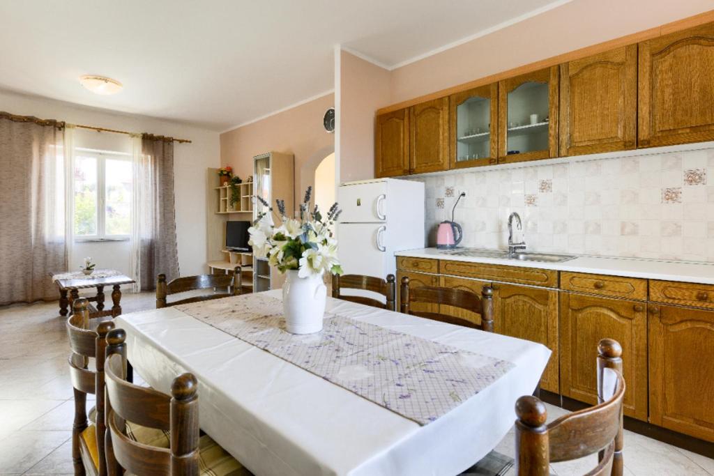 Kuchyň nebo kuchyňský kout v ubytování Apartment Marija