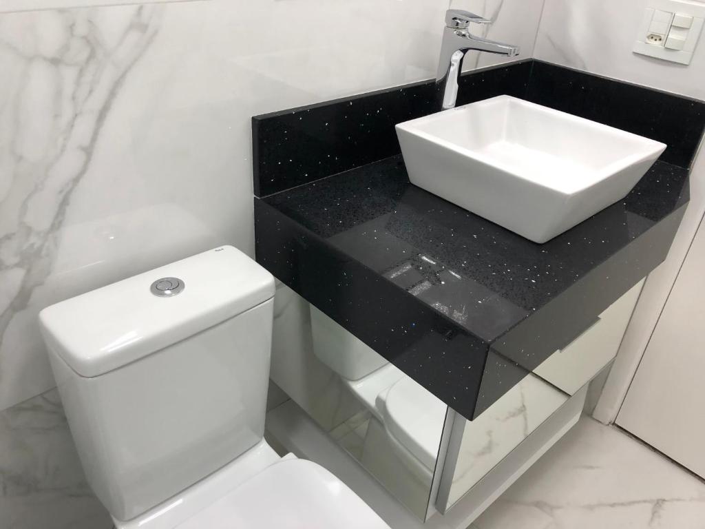  Elegancia e Conforto no Centro com garagem e Internet 50MB