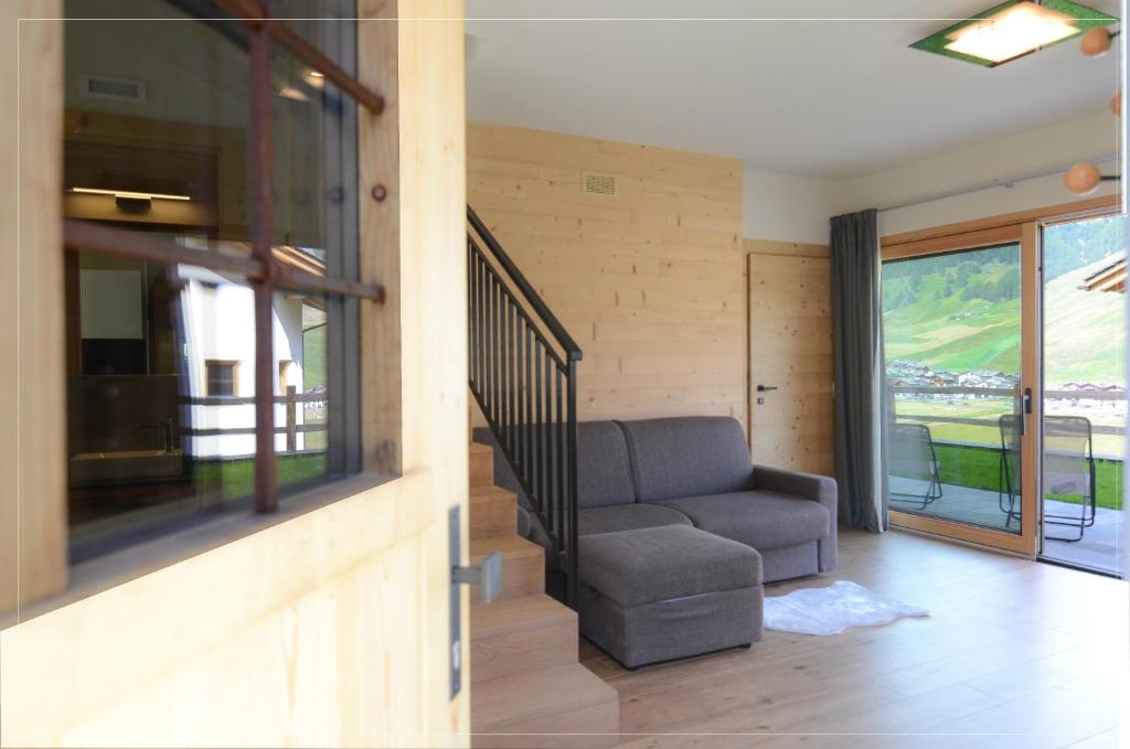 A seating area at Nova Lodge