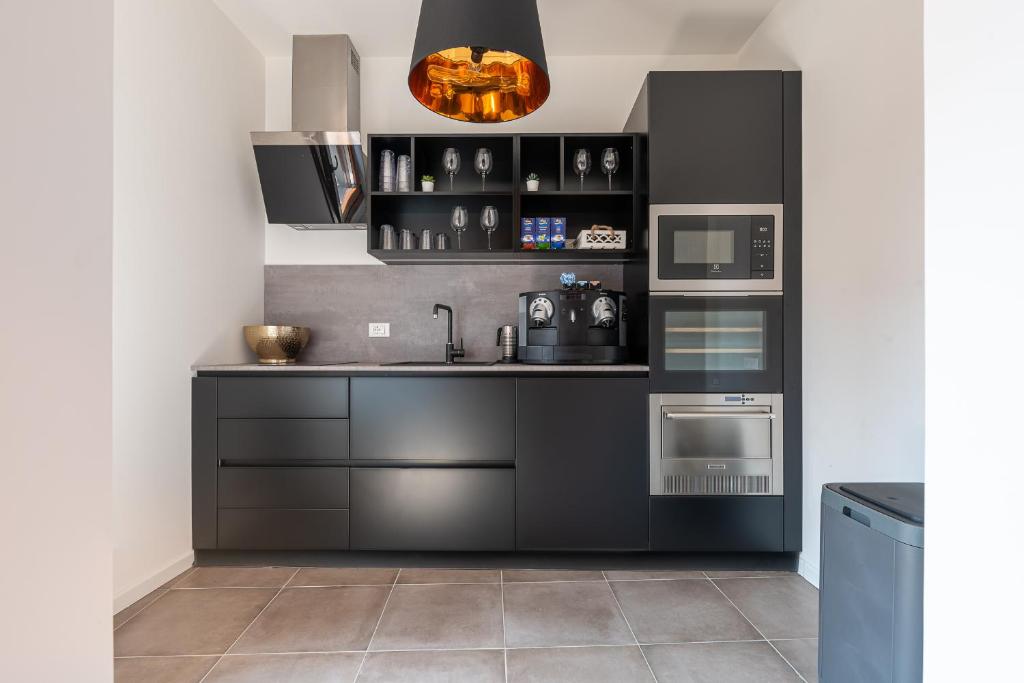 La Finestra sulle Beccarie - 13